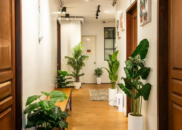 Homey And Cozey Poblacion Makati S06 Homestay Manila